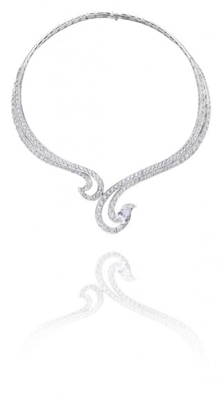 PHENOMENA CREST NECKLACE, De Beers